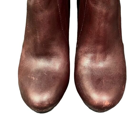 Clarks artisan maroon‎ wedge booties. Size 5 - Picture 7 of 8